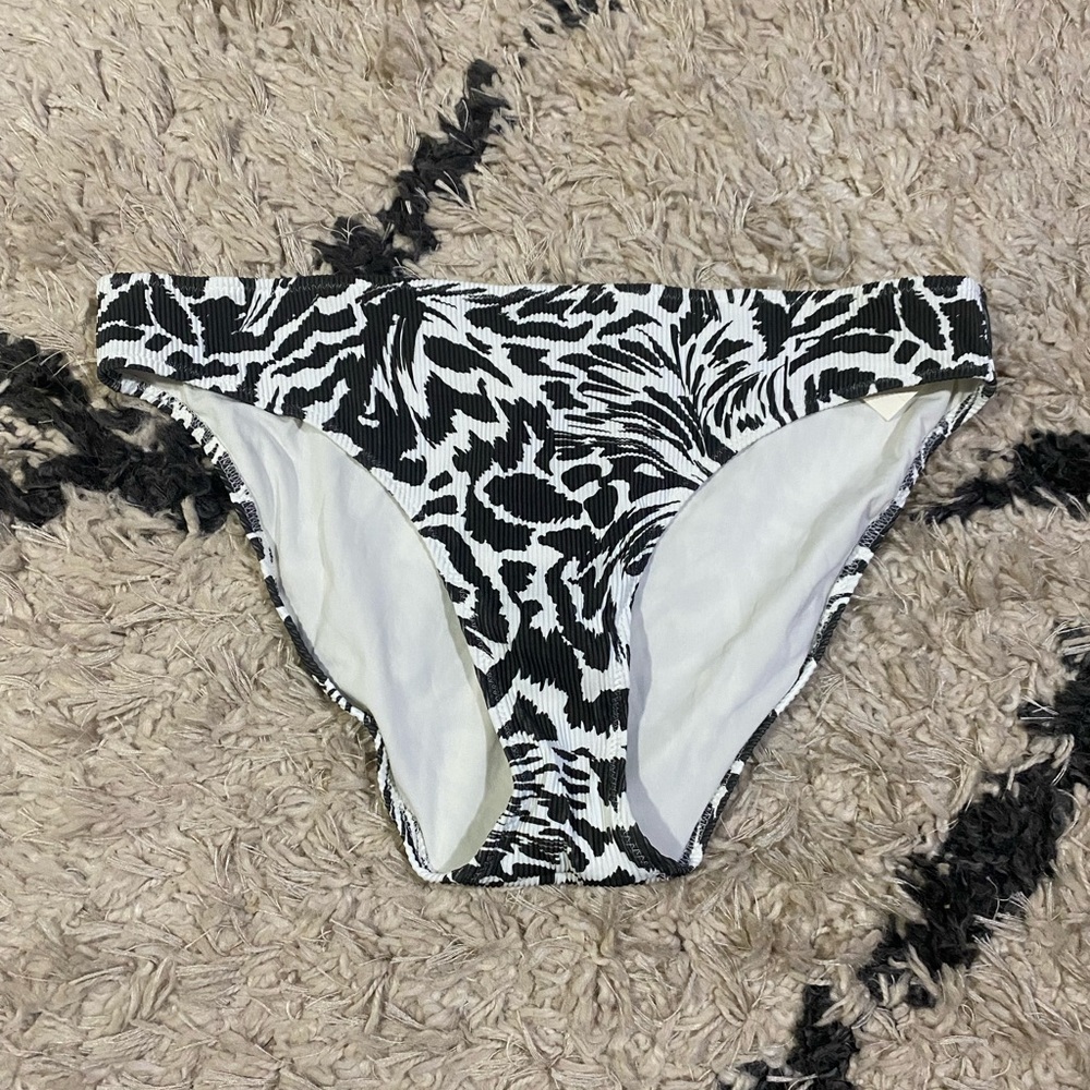 Aerie Black & White Printed Ribbed Bikini Bottom NWT Size L